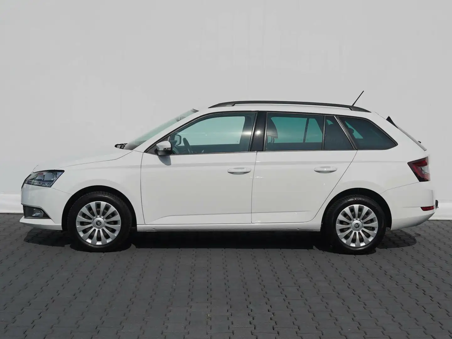 Skoda Fabia Combi 1.0 TSI 95pk Ambition | Airco | Navigatie | Wit - 2