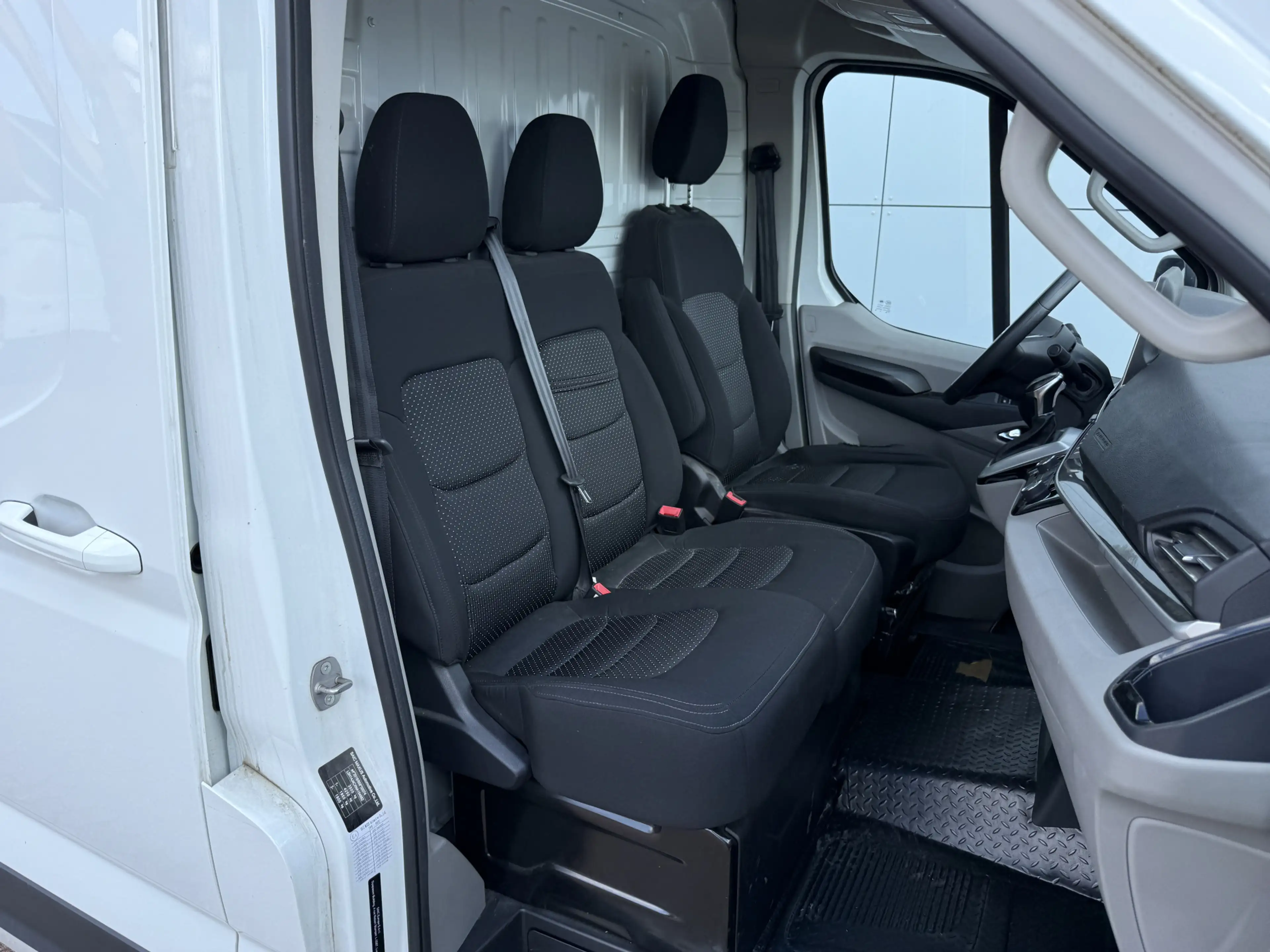 Maxus eDeliver 9 L2H2 72kWh 280km WLTP Snelladen LED Carplay Cruise — photo 9