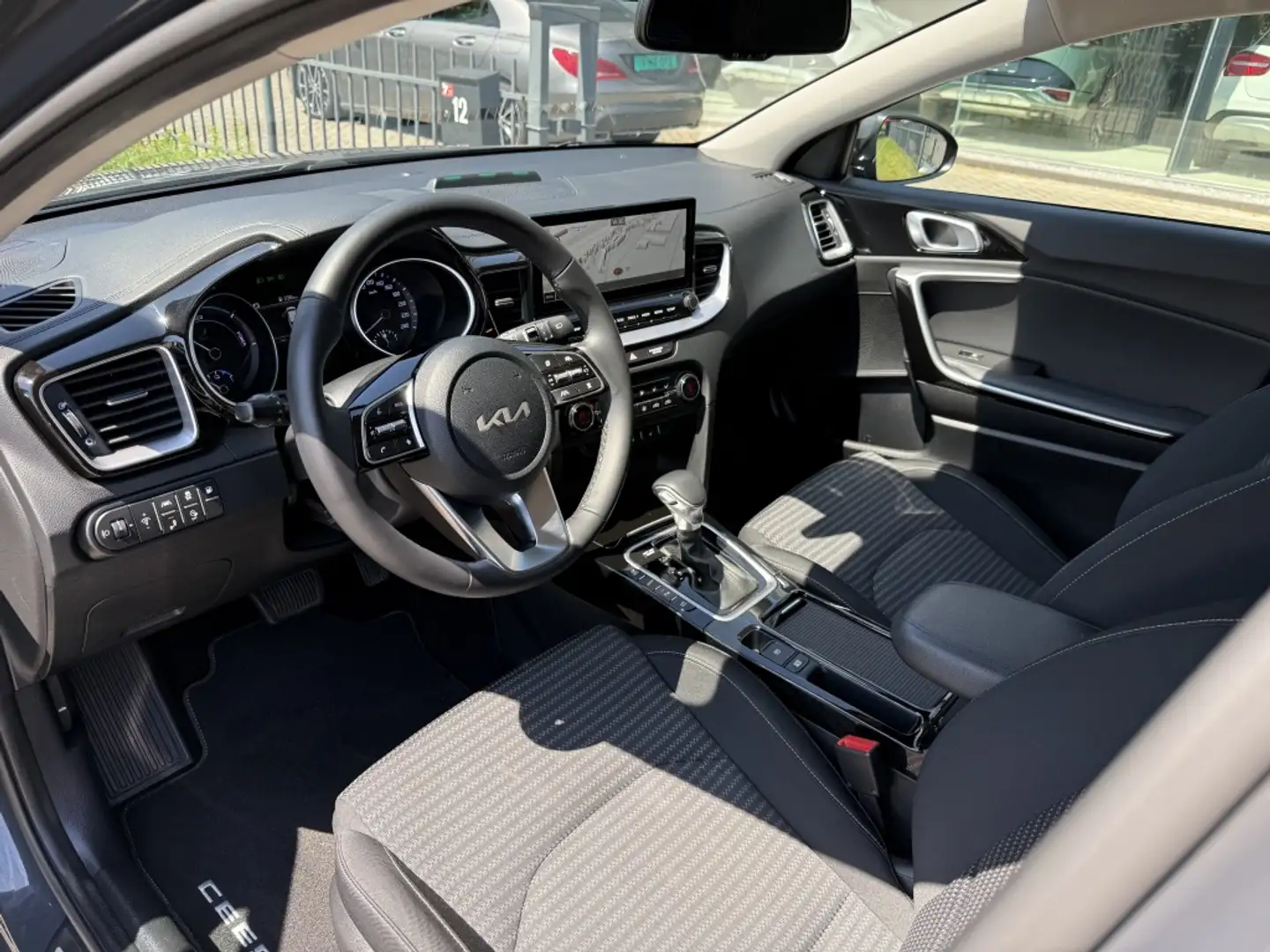 Kia Ceed SW / cee'd SW Sportswagon 1.6 GDI PHEV DynamicPlusLine | 1ste Ei Grijs - 2