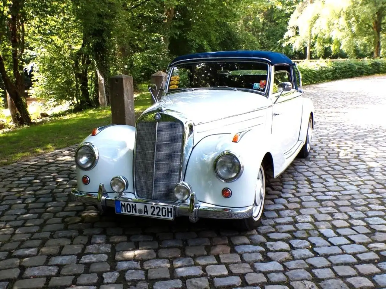 Mercedes-Benz 220 A Cabriolet, foto 2