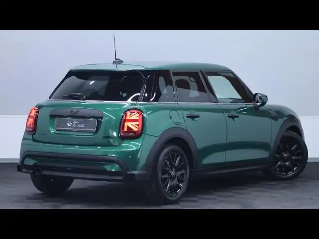Mini Hatch view 5