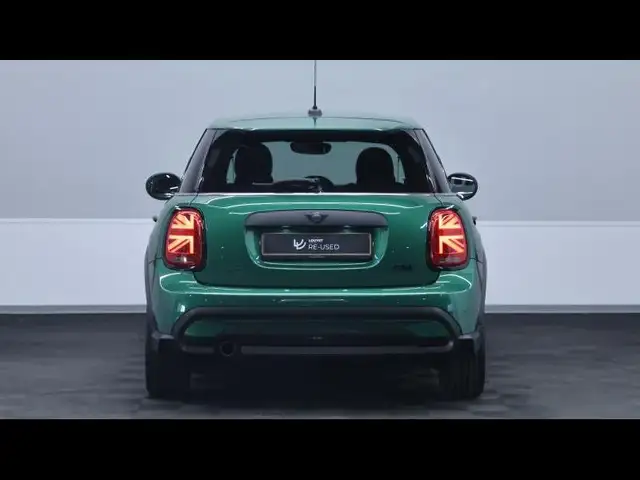 Mini Hatch view 6