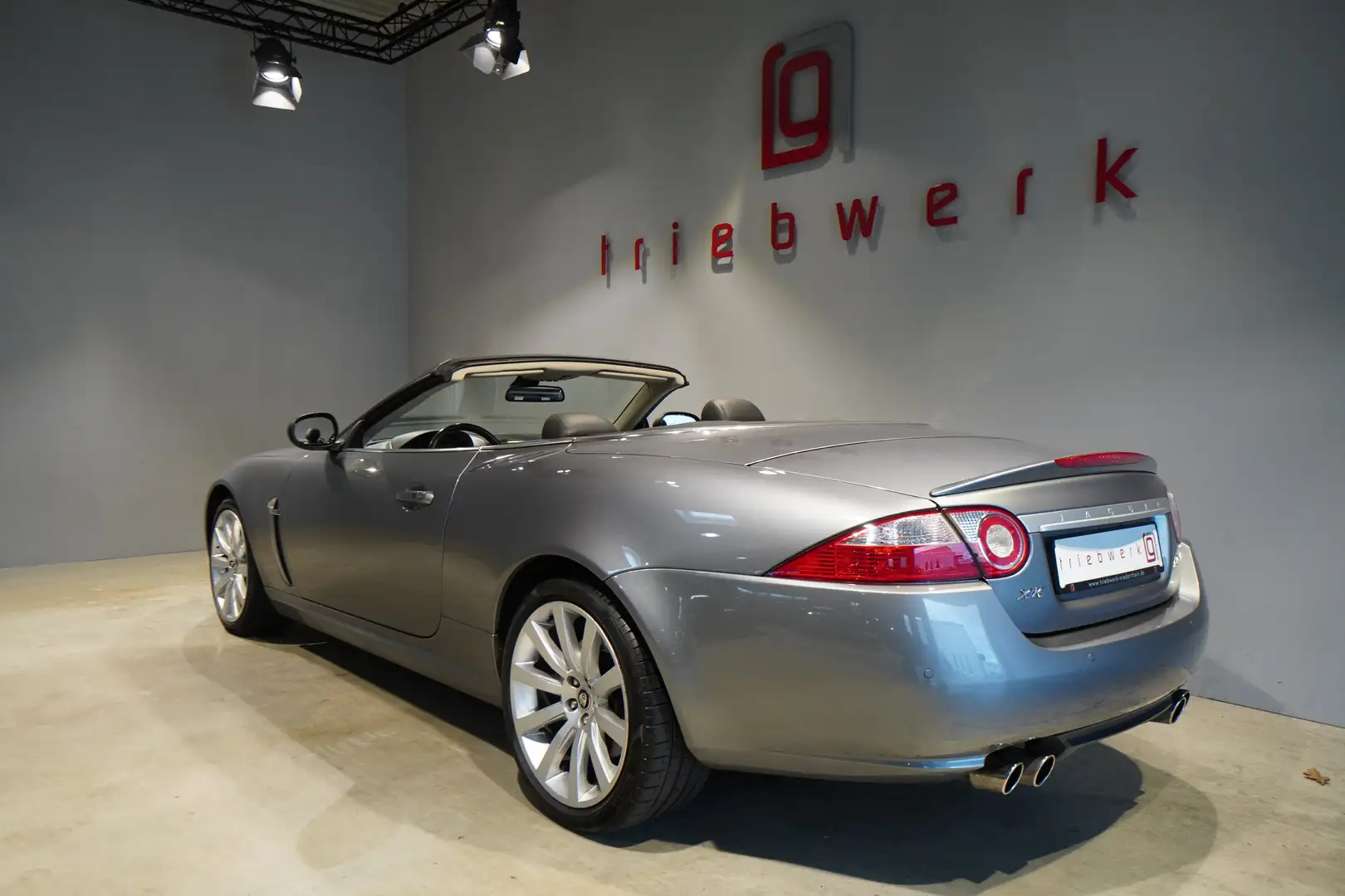 Jaguar XKR Cabriolet 4.2 V8 -BRD-U-frei-Nur 55 TKm-Top Zust. Szary - 2