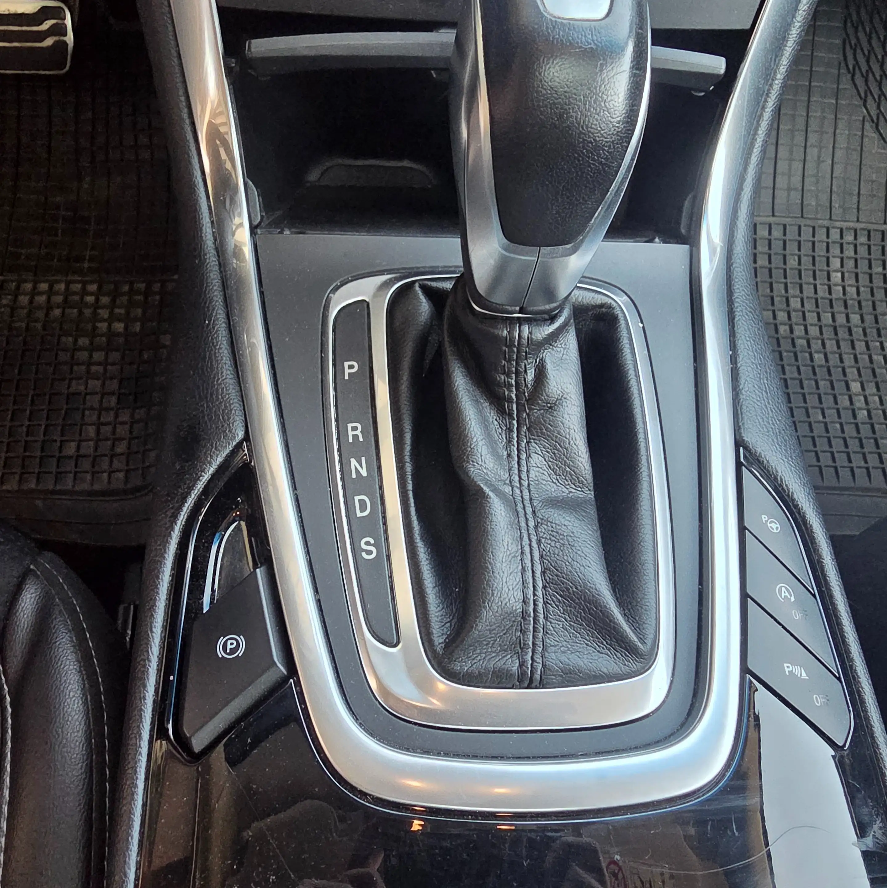 Ford Edge Sport 4x4 — photo 11