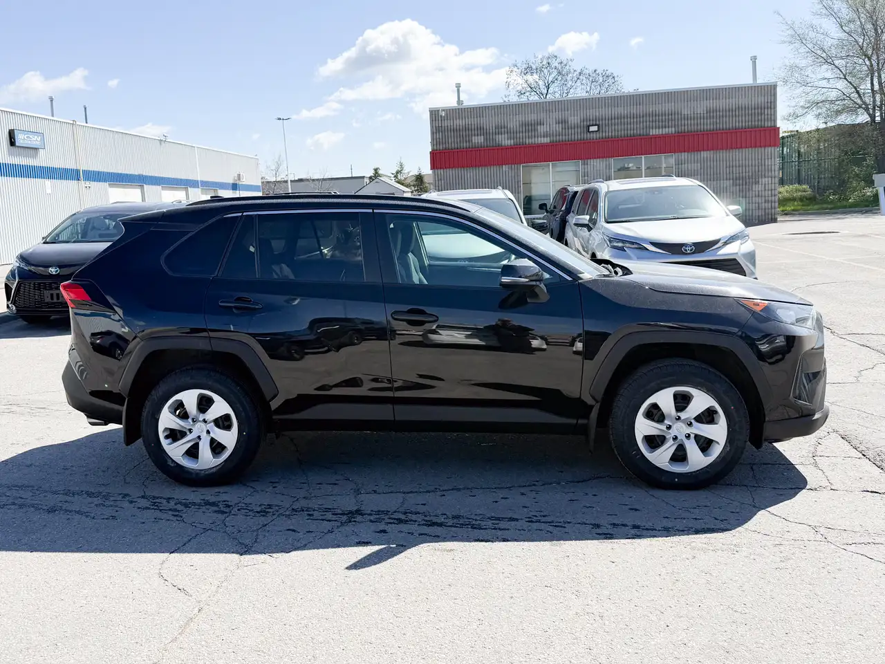 Toyota RAV 4 снимка Toyota RAV 4