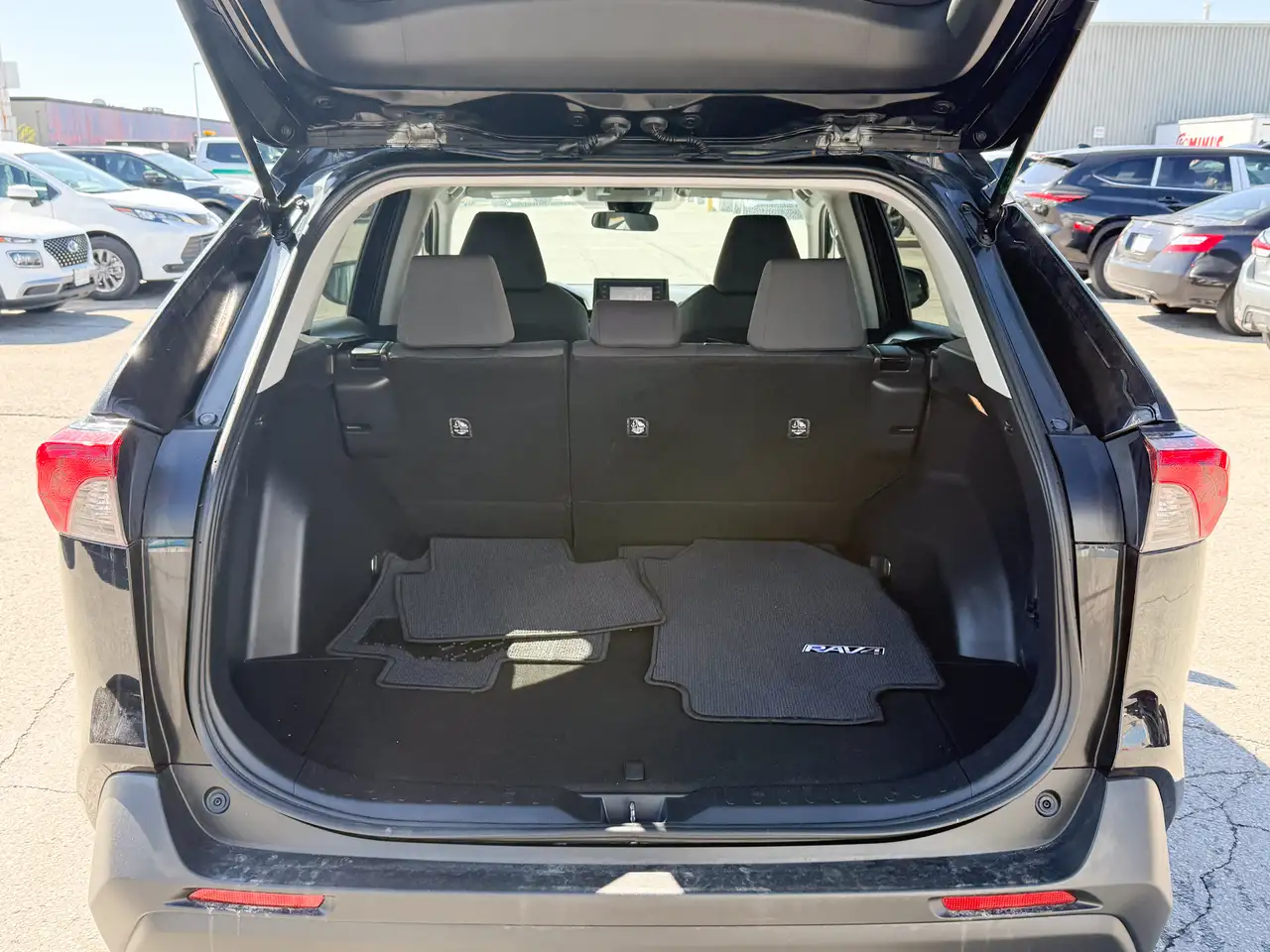 Toyota RAV 4 снимка Toyota RAV 4