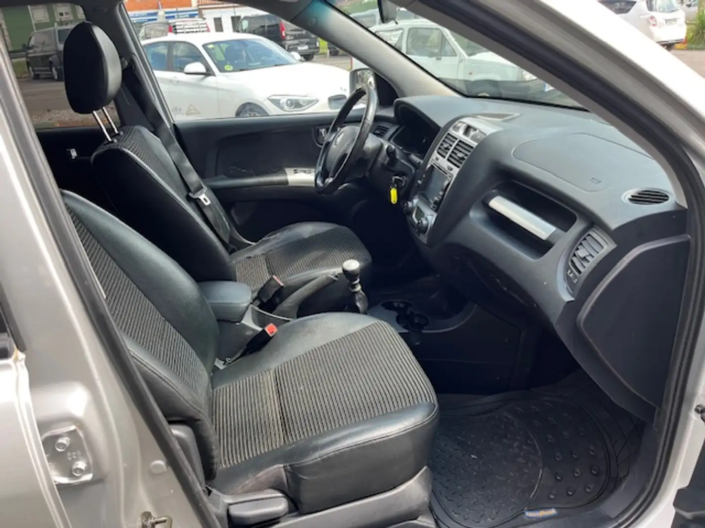Kia Sportage 2.0CRDI VGT EX 4x4 Gris - 2