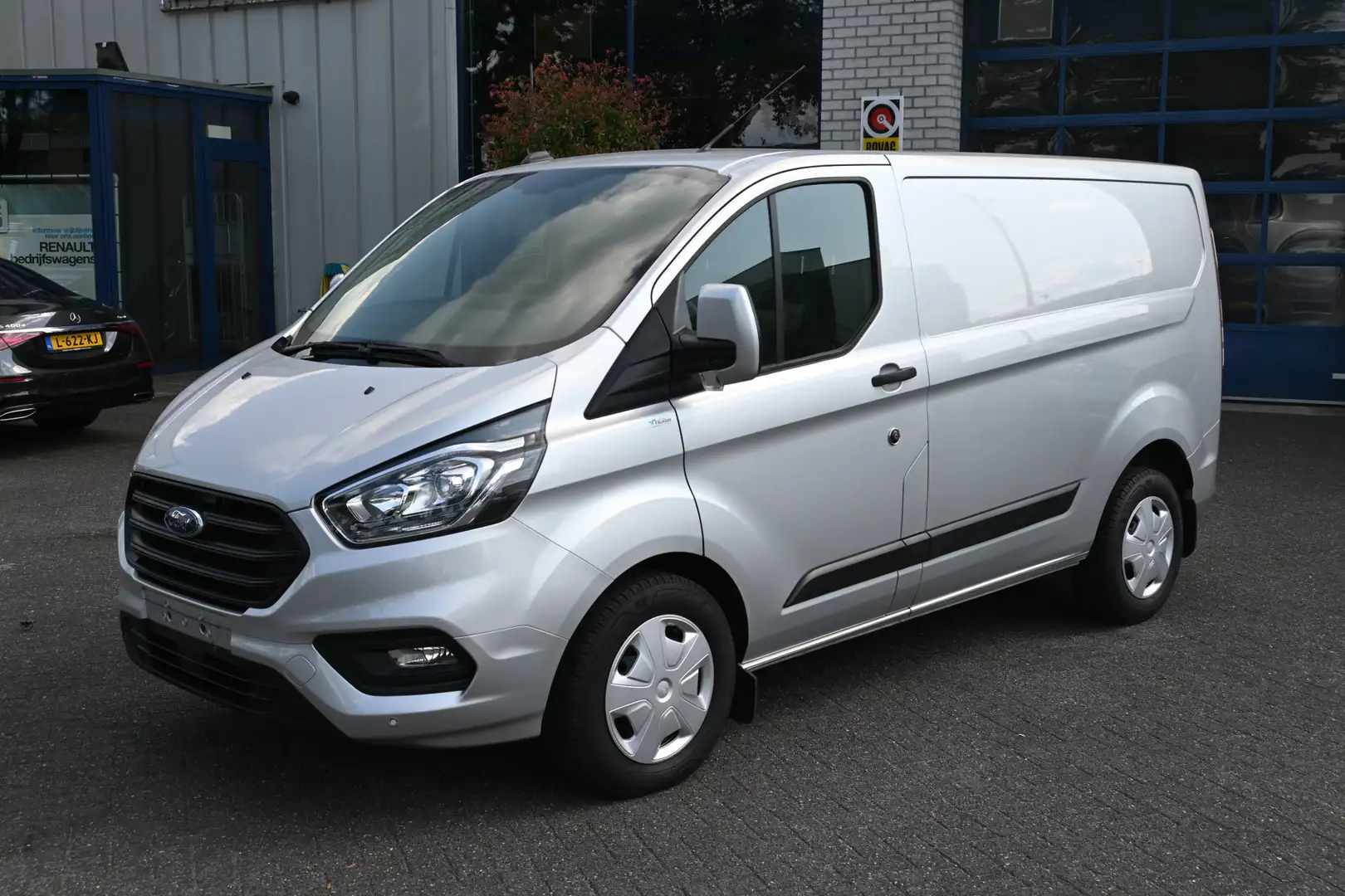 Ford Transit Custom 300S 2.0 TDCI 130 pk L1 Trend Camera, Cruise contr Argento - 1