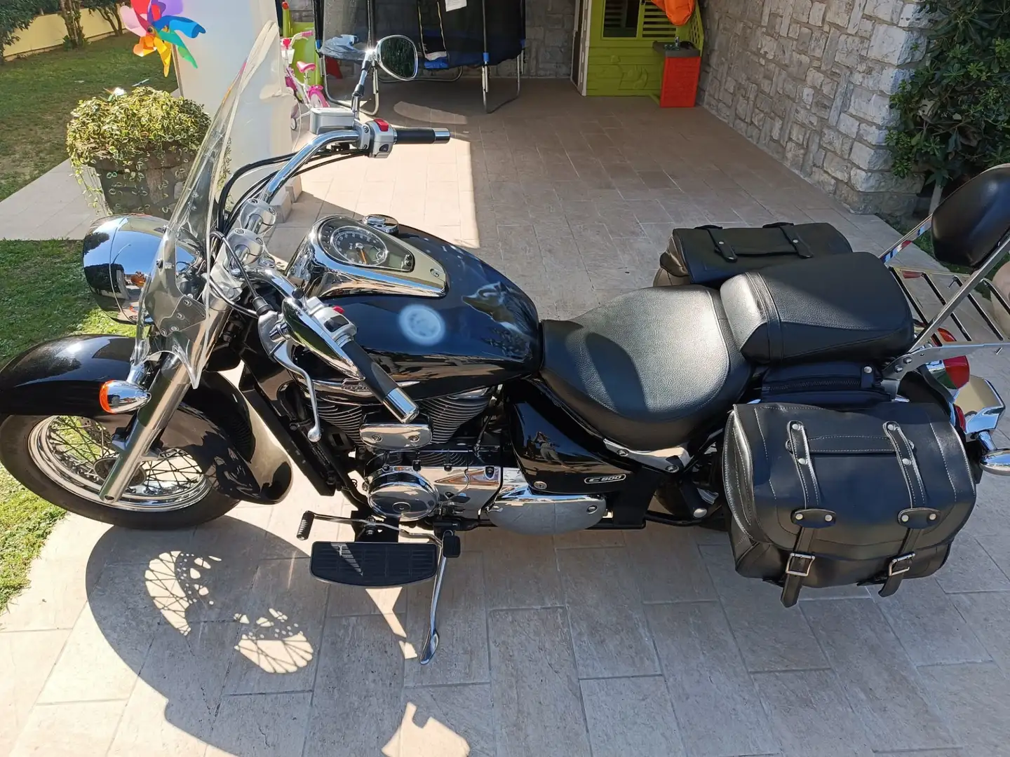 Suzuki Intruder C Negru - 2