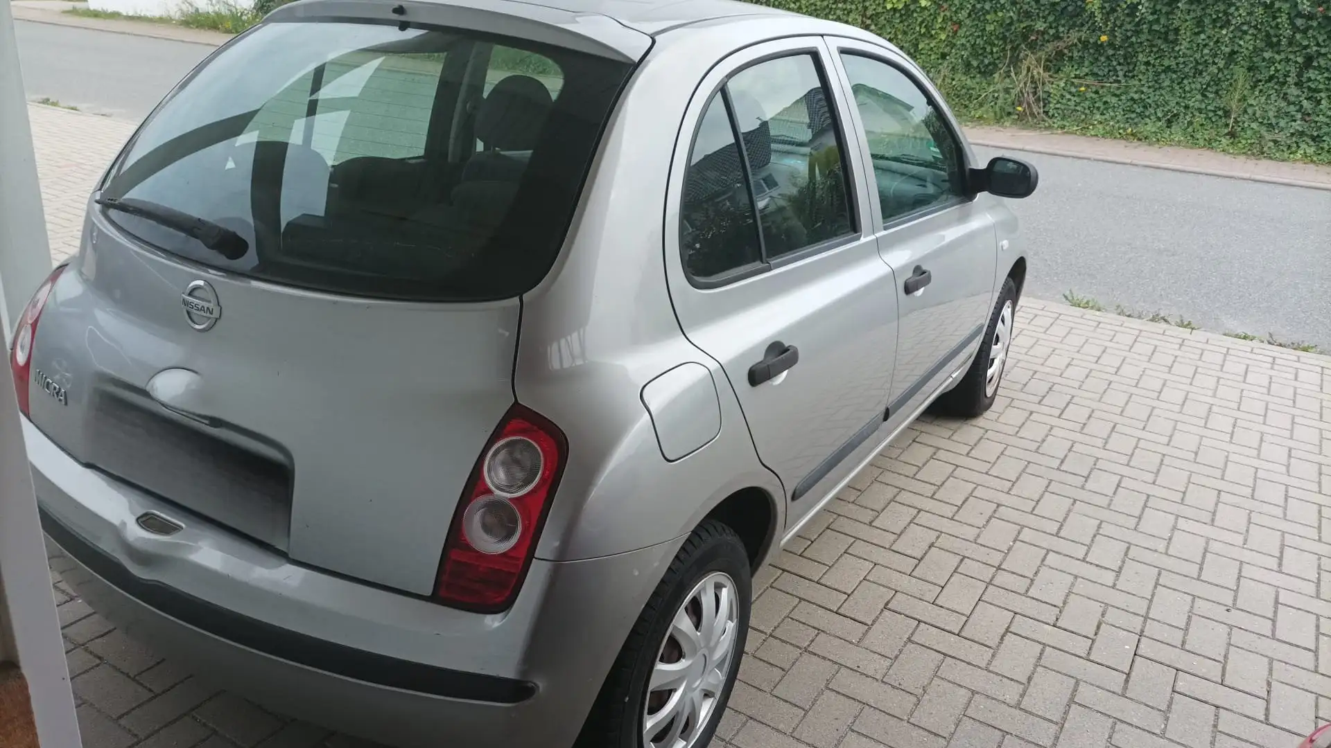 Nissan Micra Micra 1.2 Silber - 1