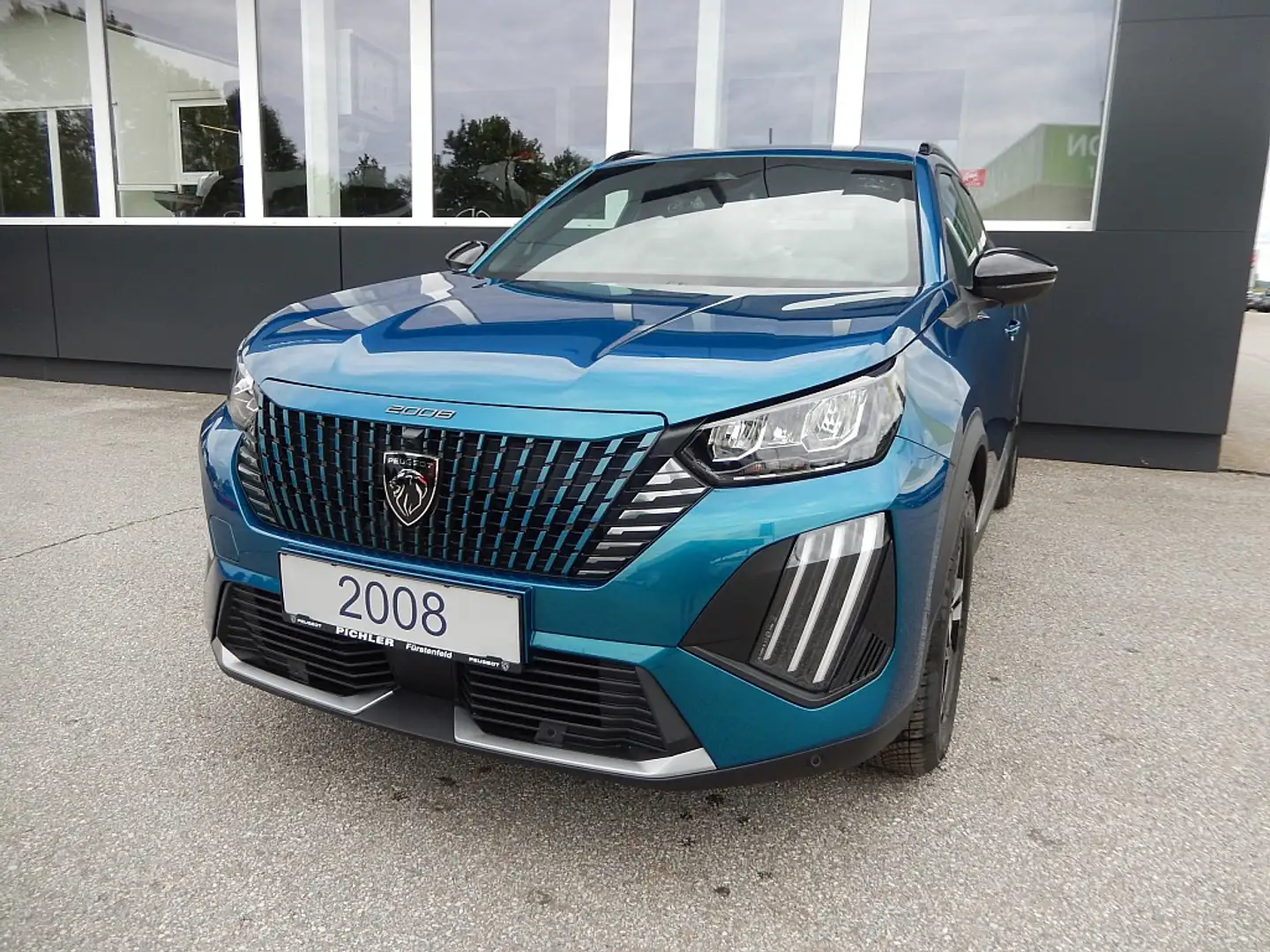 Peugeot 2008 PureTech 100 S&S Allure 6-Gang-Manuell Blau - 1