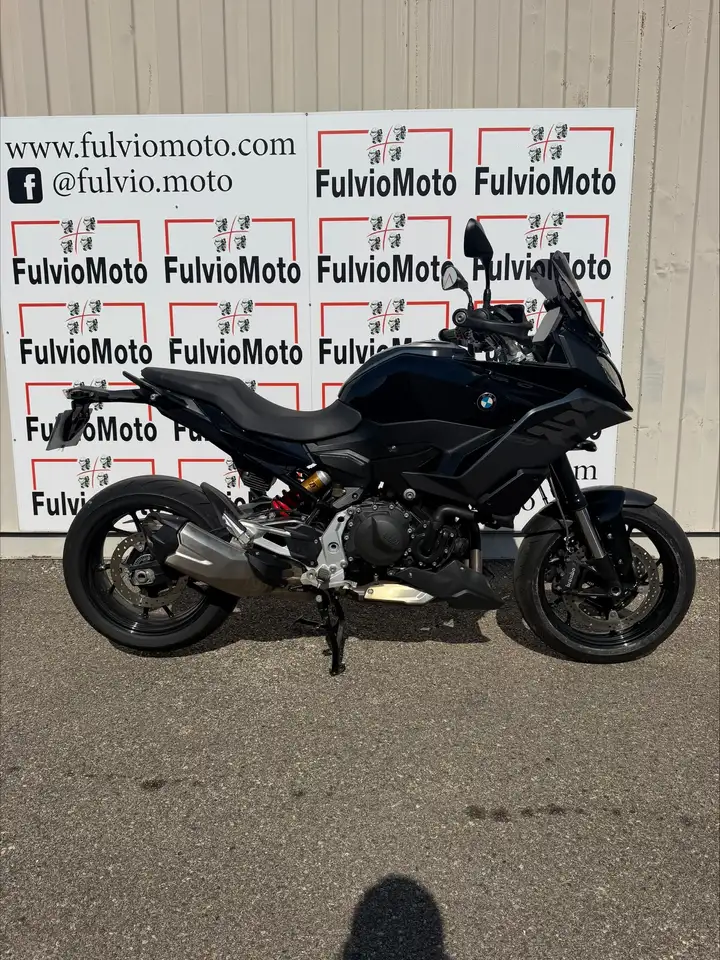 BMW F 900 XR