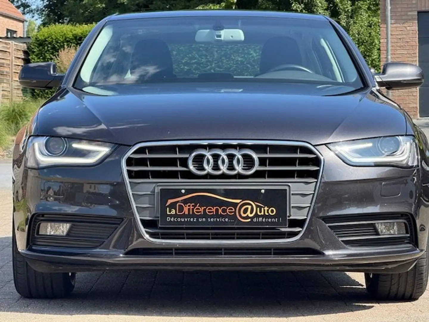 Audi A4 1.8 TFSI - Clim - Cuir - GPS - Toit ouvrant - JA Grijs - 2