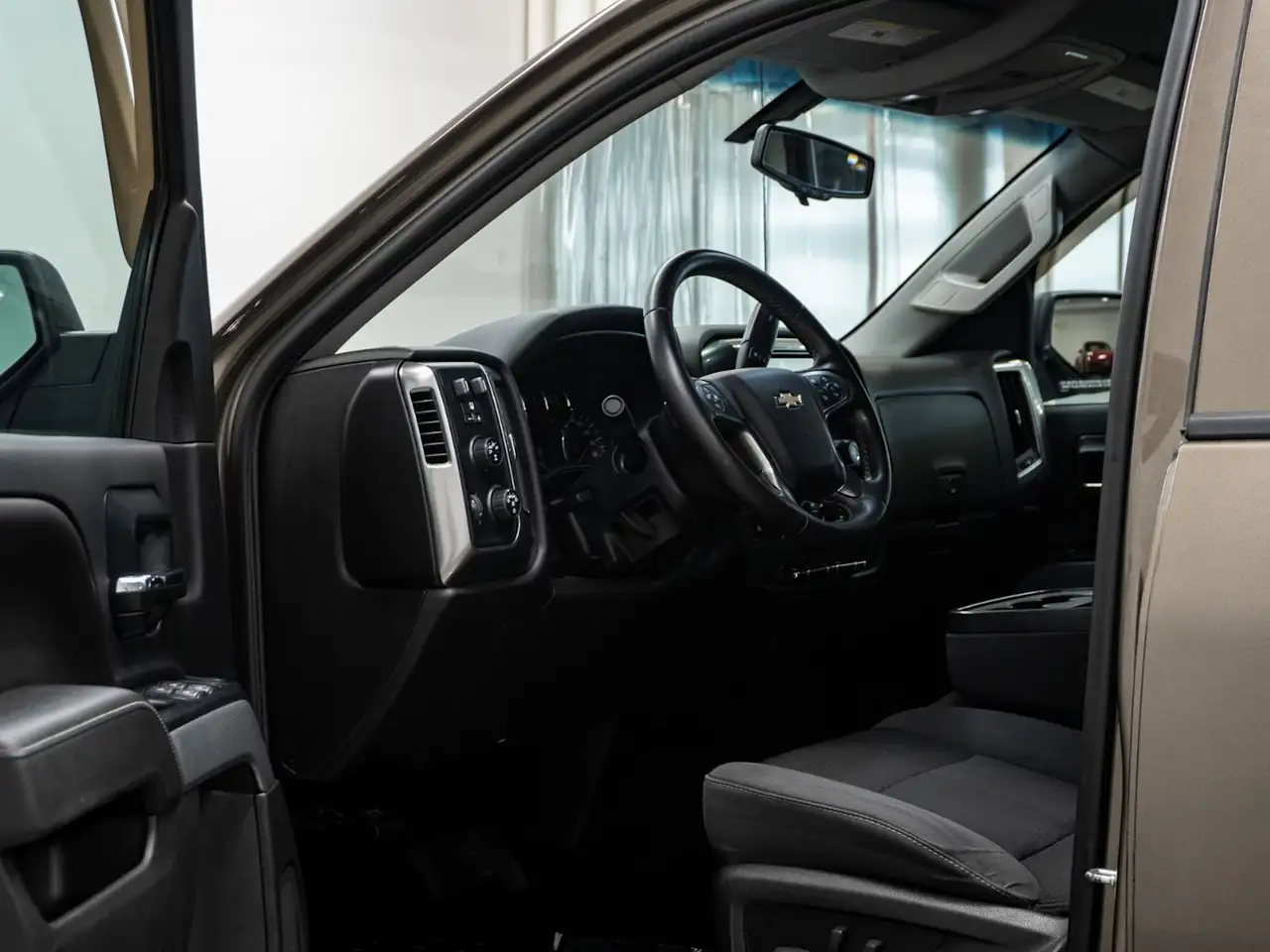 Chevrolet Silverado 1500 снимка Chevrolet Silverado 1500