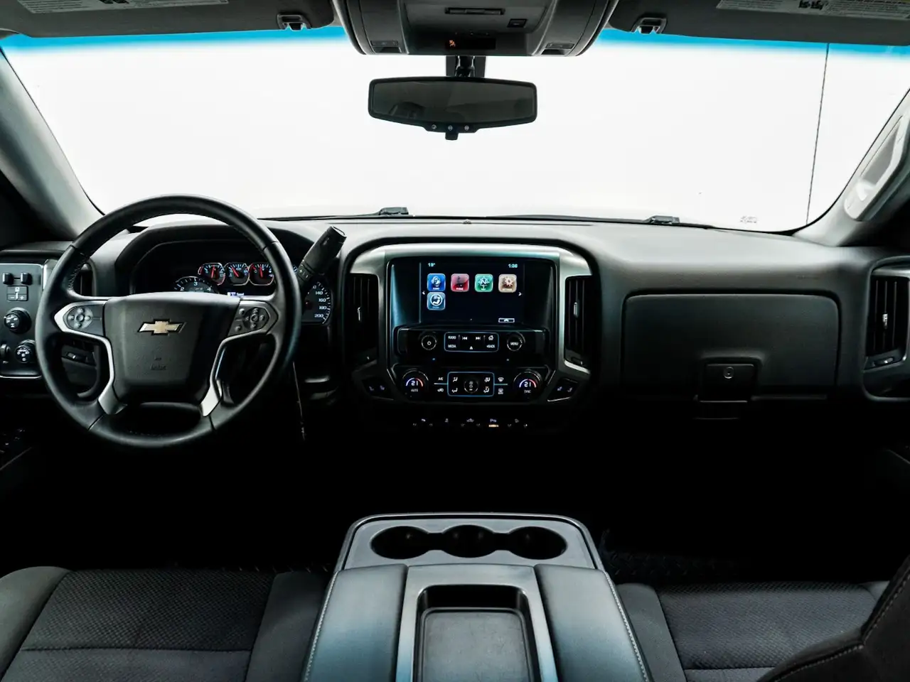 Chevrolet Silverado 1500 снимка Chevrolet Silverado 1500