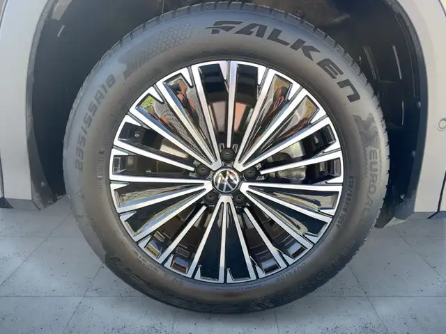 Volkswagen Tayron view 8