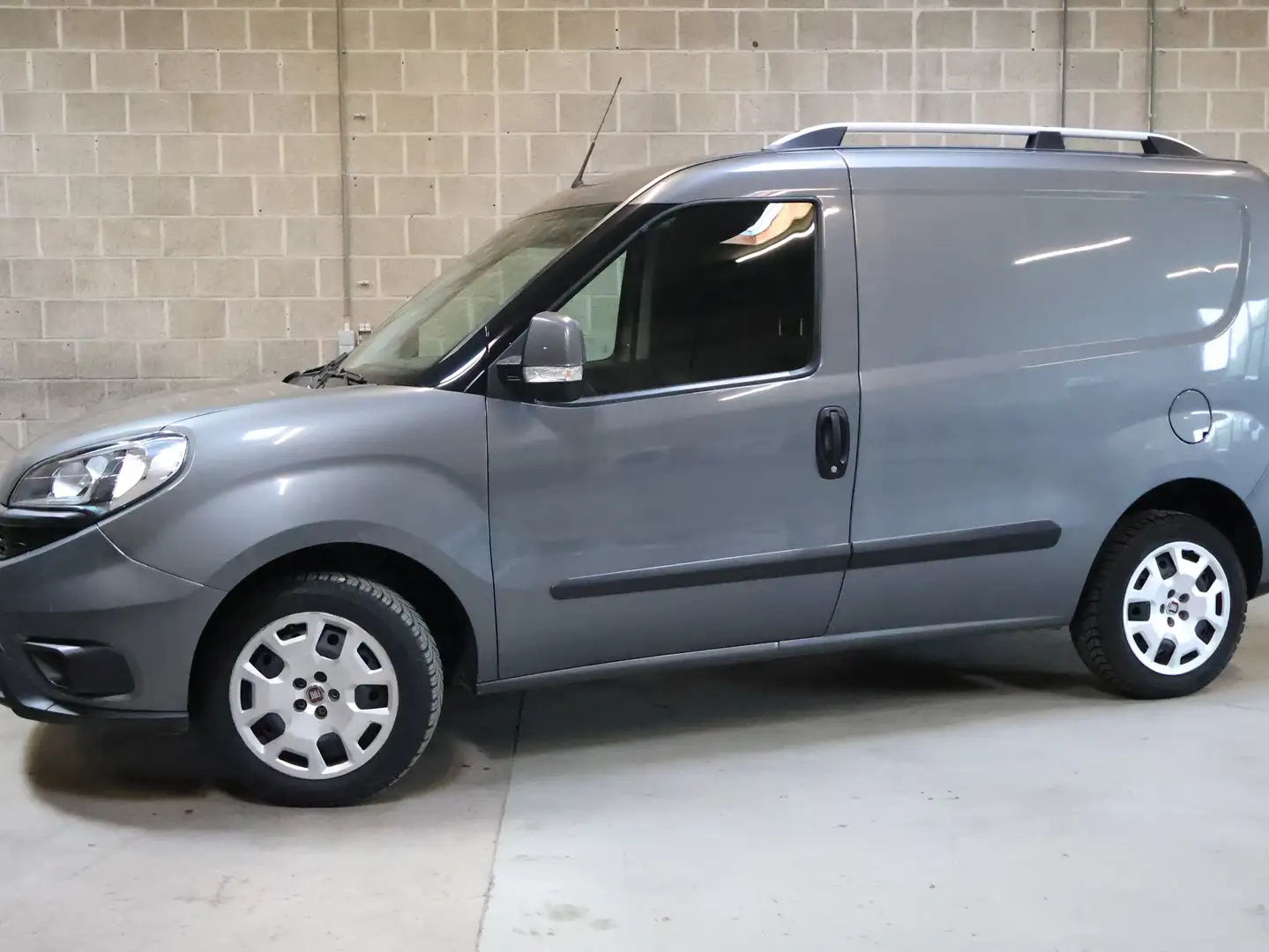Fiat Doblo 1.4 95 PK MT5| Airco| Camera| CC| Trekhaak Gris - 1