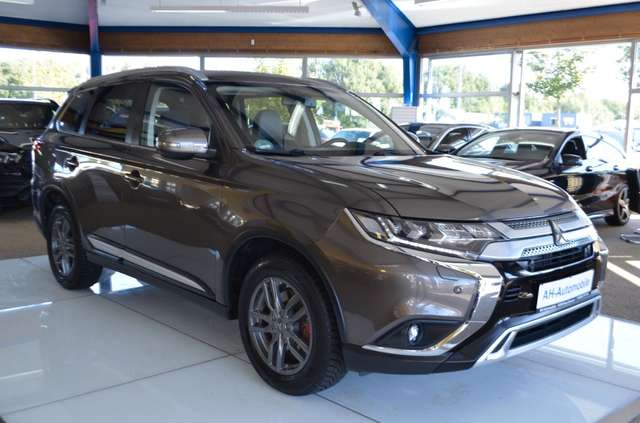 Mitsubishi Outlander Edition+ 2WD AUTOMATIK / XENON / NAVI