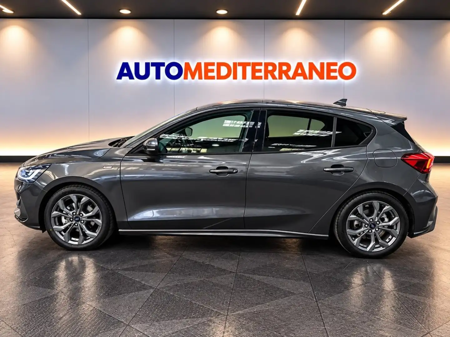 Ford Focus 1.0 Ecoboost MHEV 114kW ST-Line Gris - 2