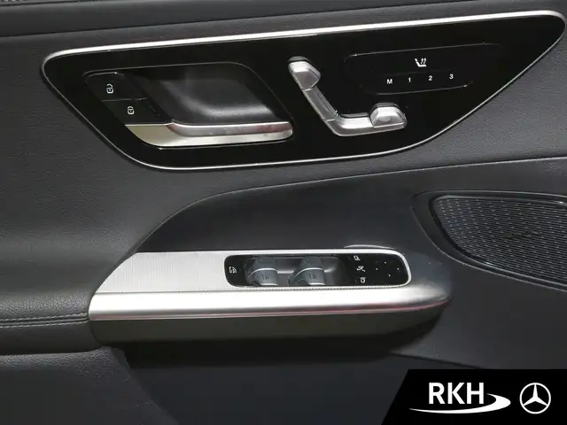 Mercedes-Benz GLC view 14