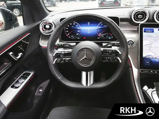 Mercedes-Benz GLC view 12