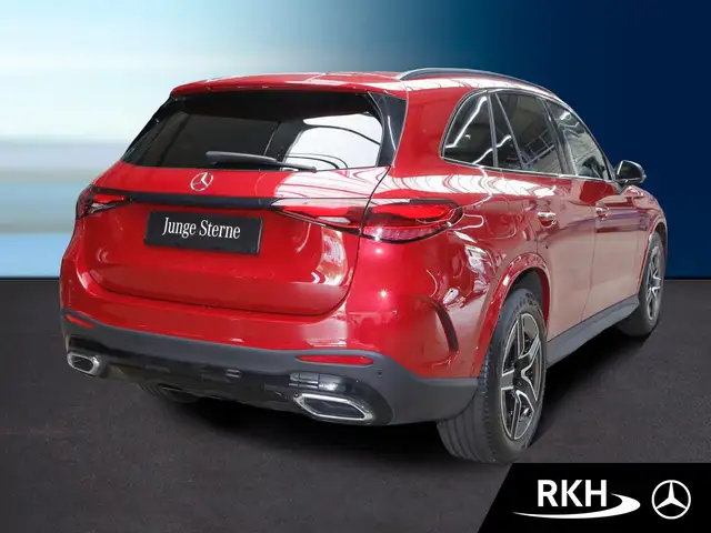 Mercedes-Benz GLC view 3