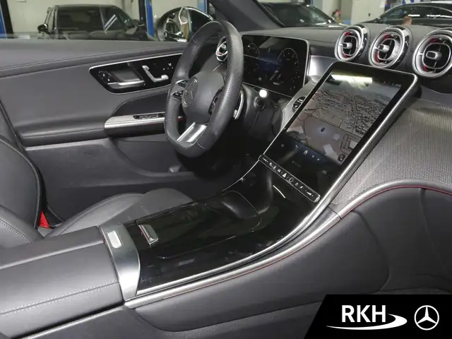 Mercedes-Benz GLC view 8