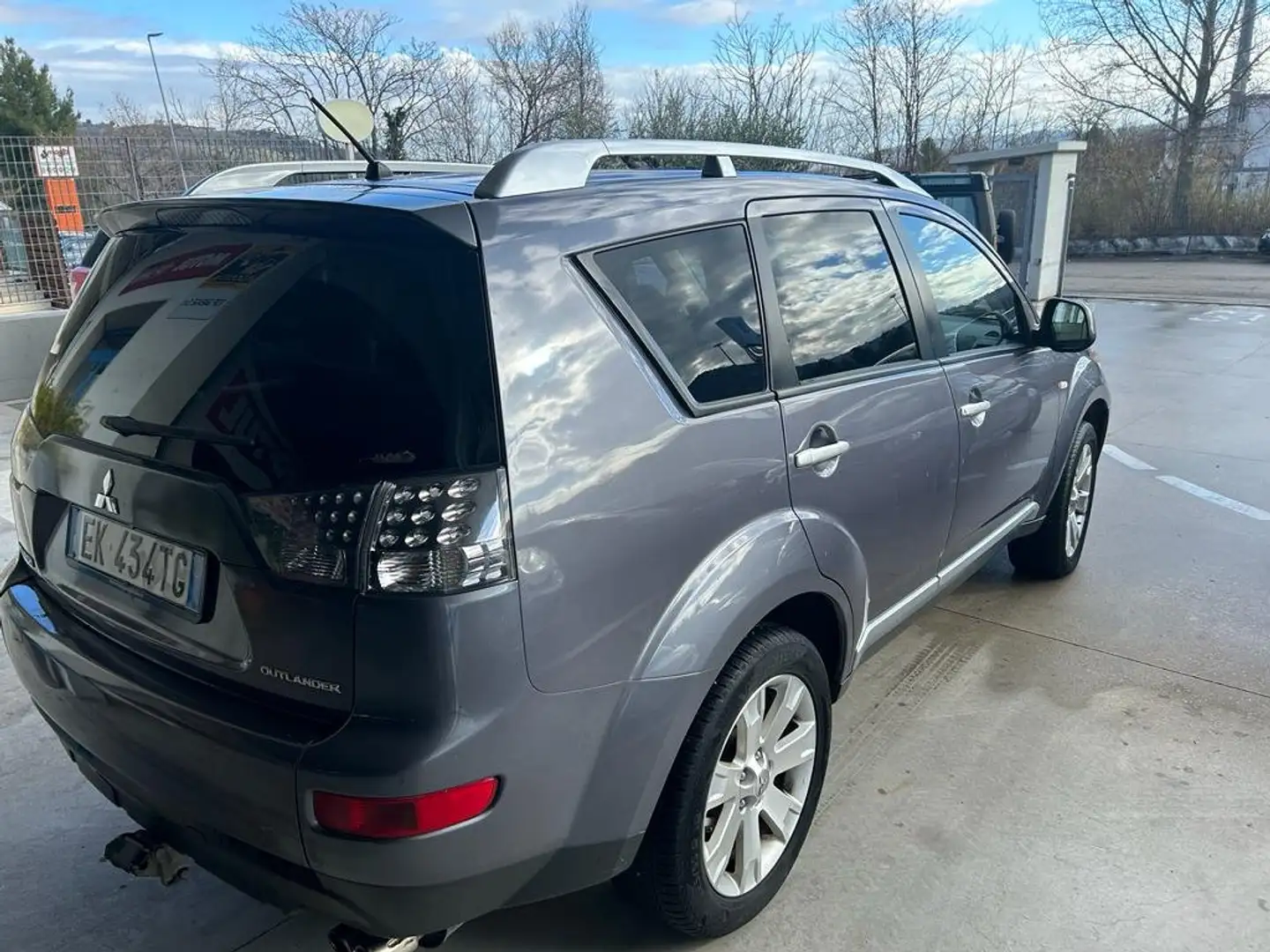 Mitsubishi Outlander Outlander II 2.0 di-d Instyle 7p. dpf - 2
