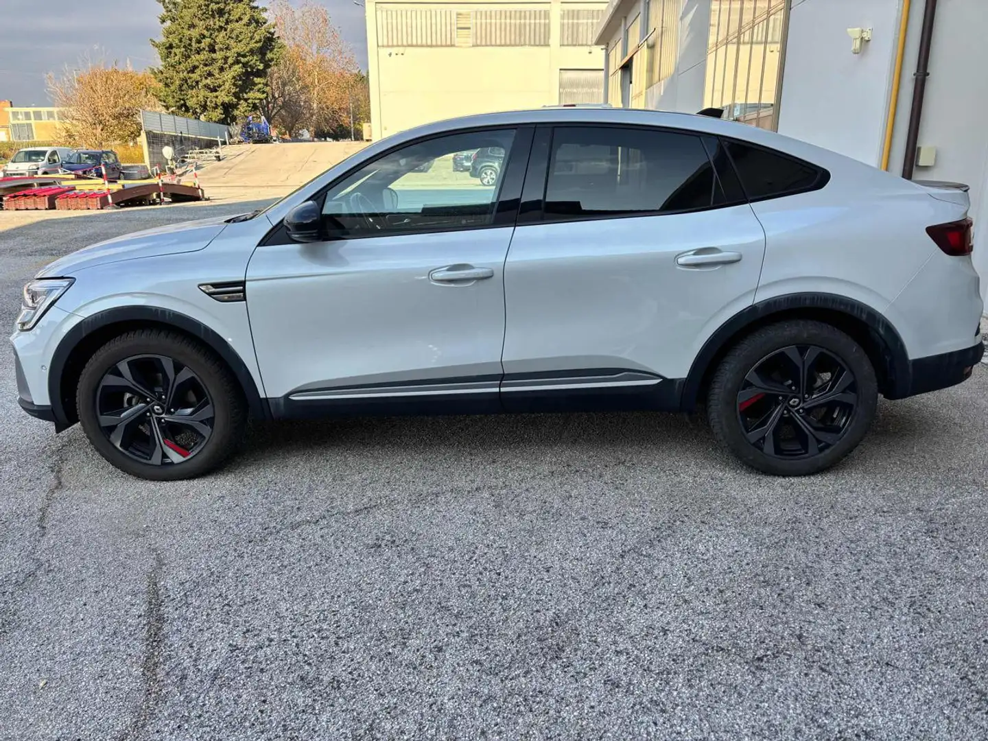 Renault Arkana Arkana Hybrid E-Tech 145 CV R.S.Line Fast Track Bianco - 2