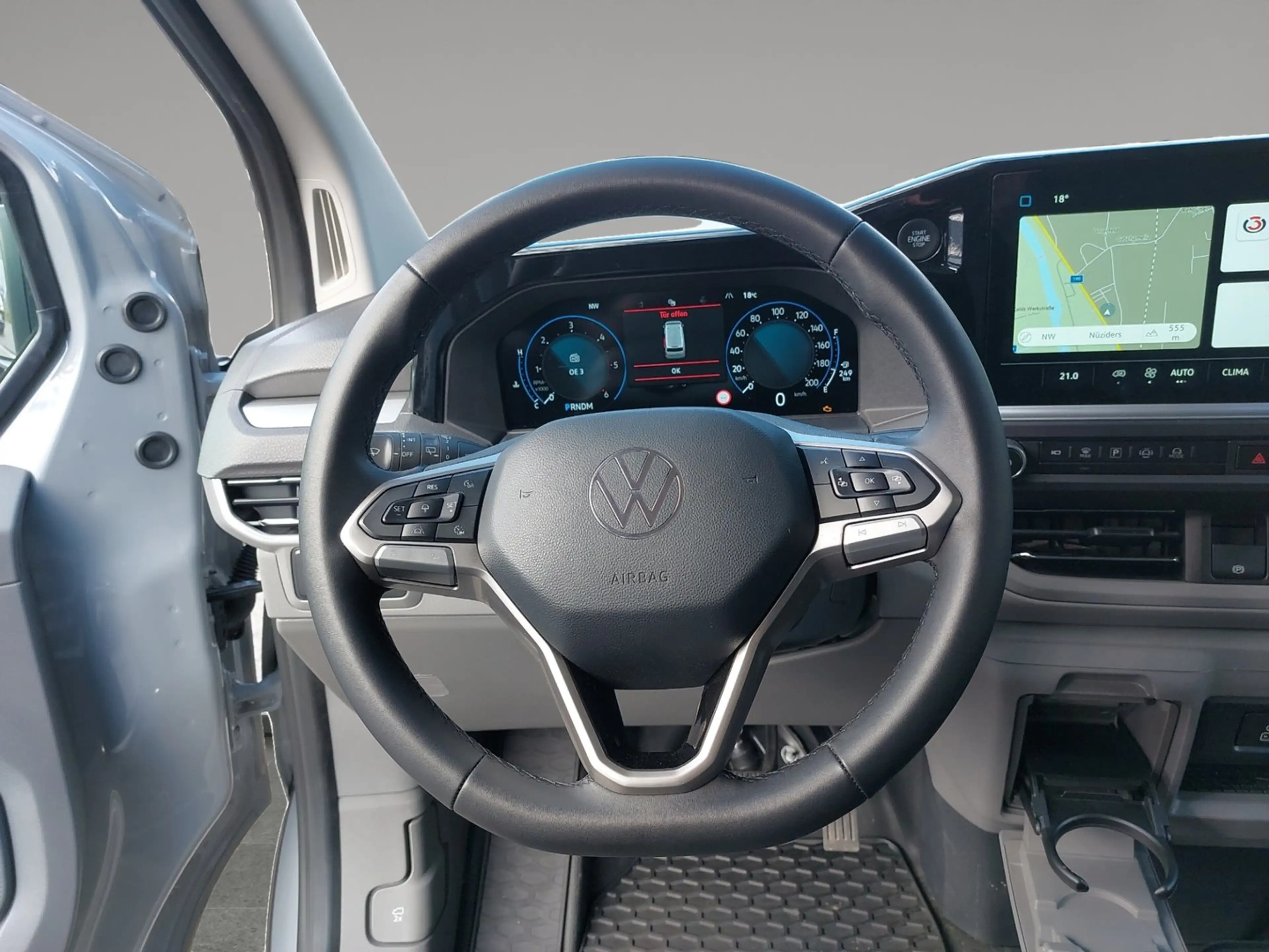 Volkswagen T7 Caravelle VW T7 Caravelle Life LR TDI 4MOTION — photo 11