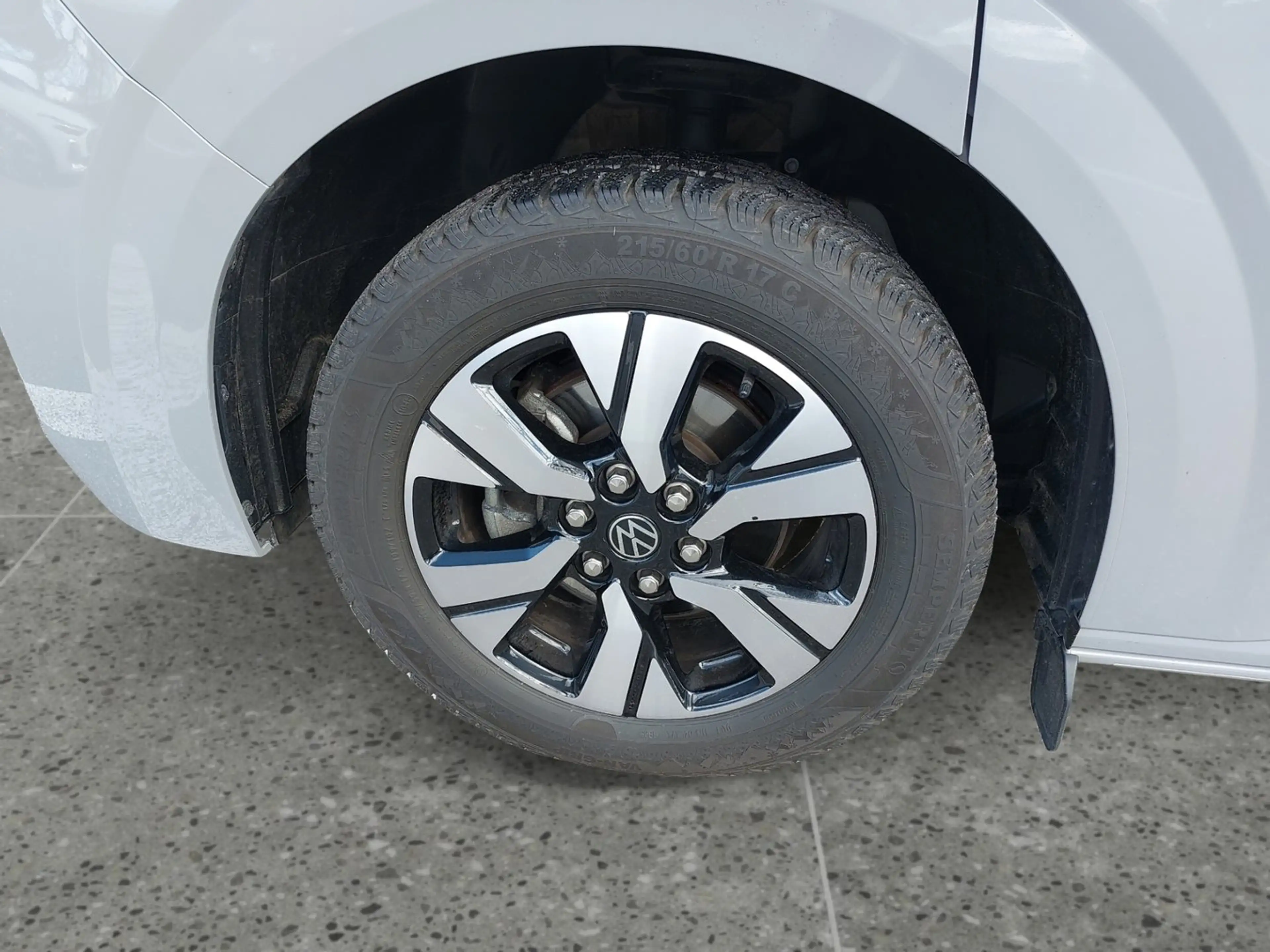 Volkswagen T7 Caravelle VW T7 Caravelle Life LR TDI 4MOTION — photo 13