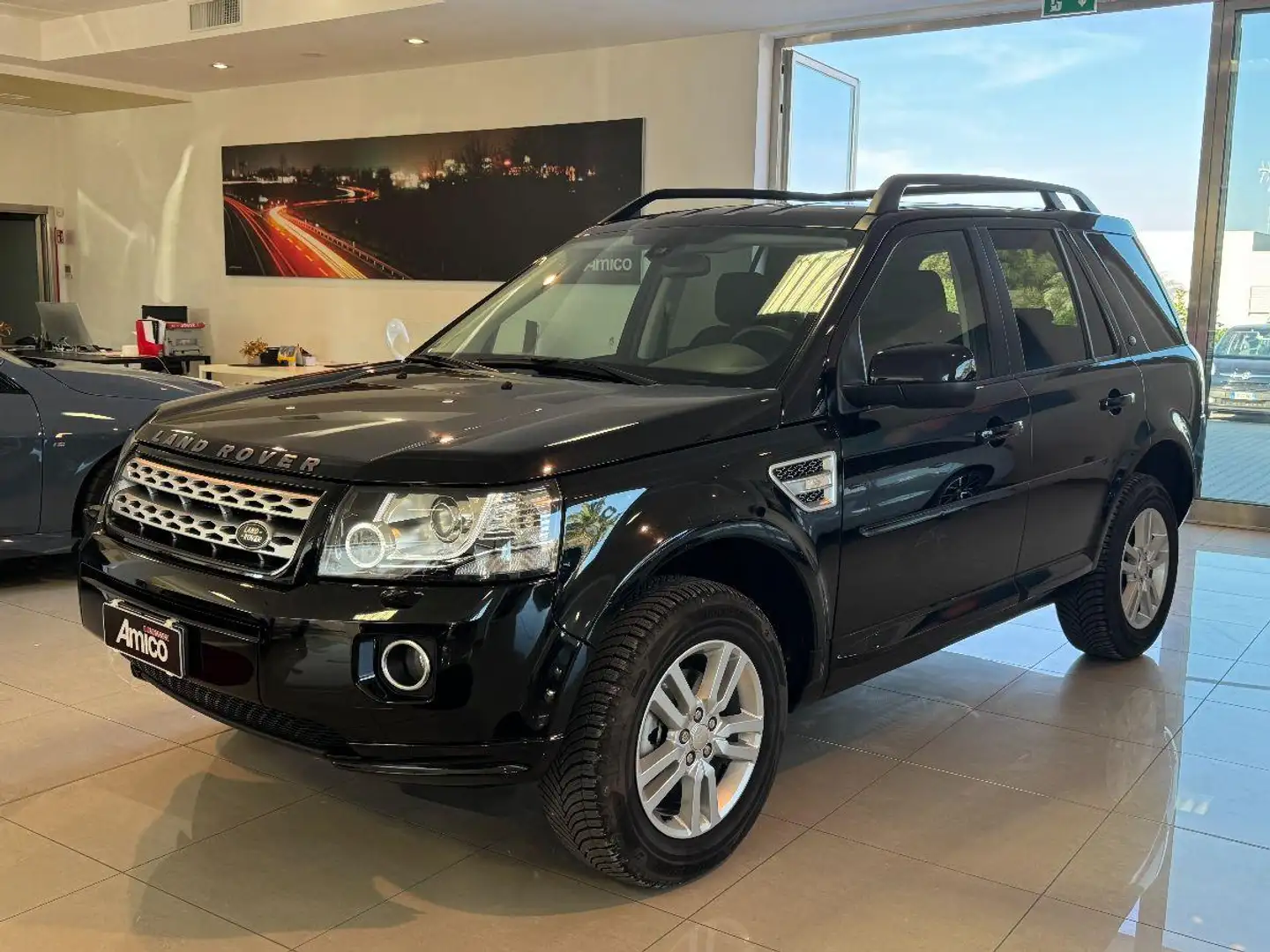 Land Rover Freelander 2.2 TD4 SE Black Edition Czarny - 1