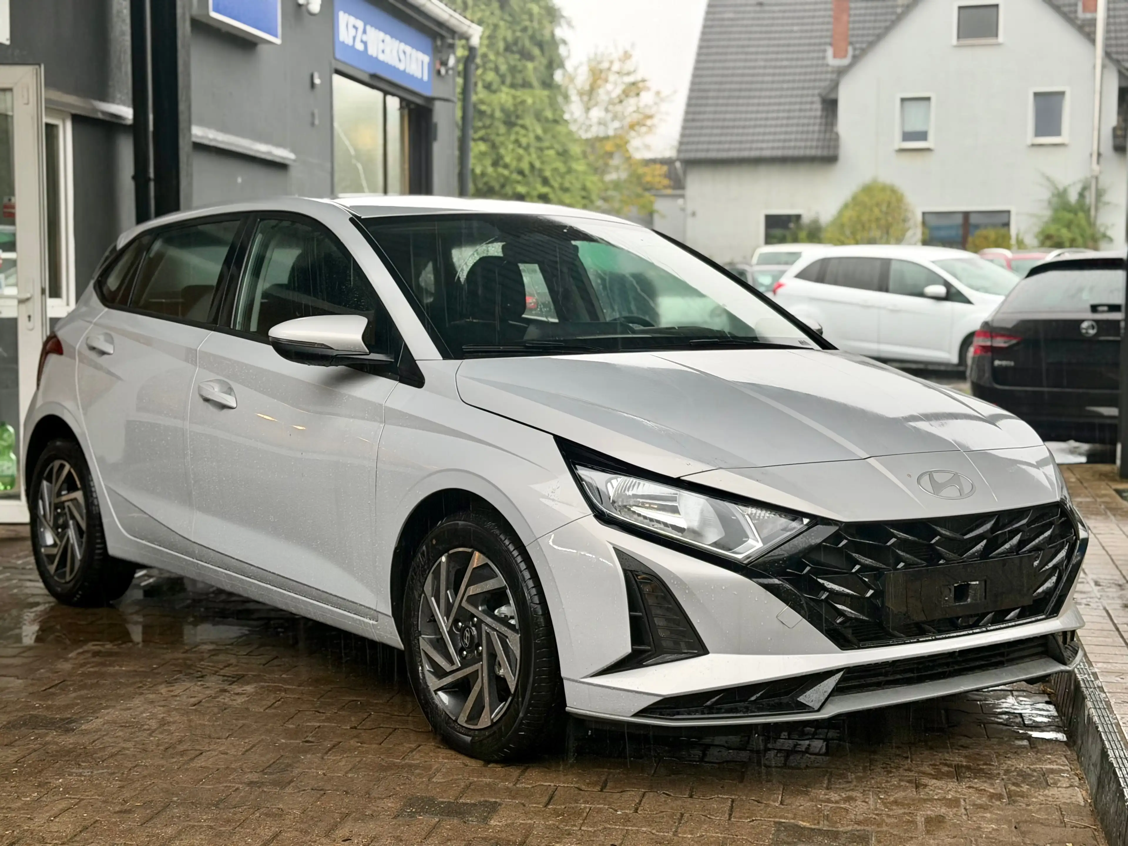 Hyundai i20 Select Automatik/Tageszulassung/5 Jahre Hersteller Garantie/Navi/Kamera/Sitzheizung/Digital-Tacho — photo 3