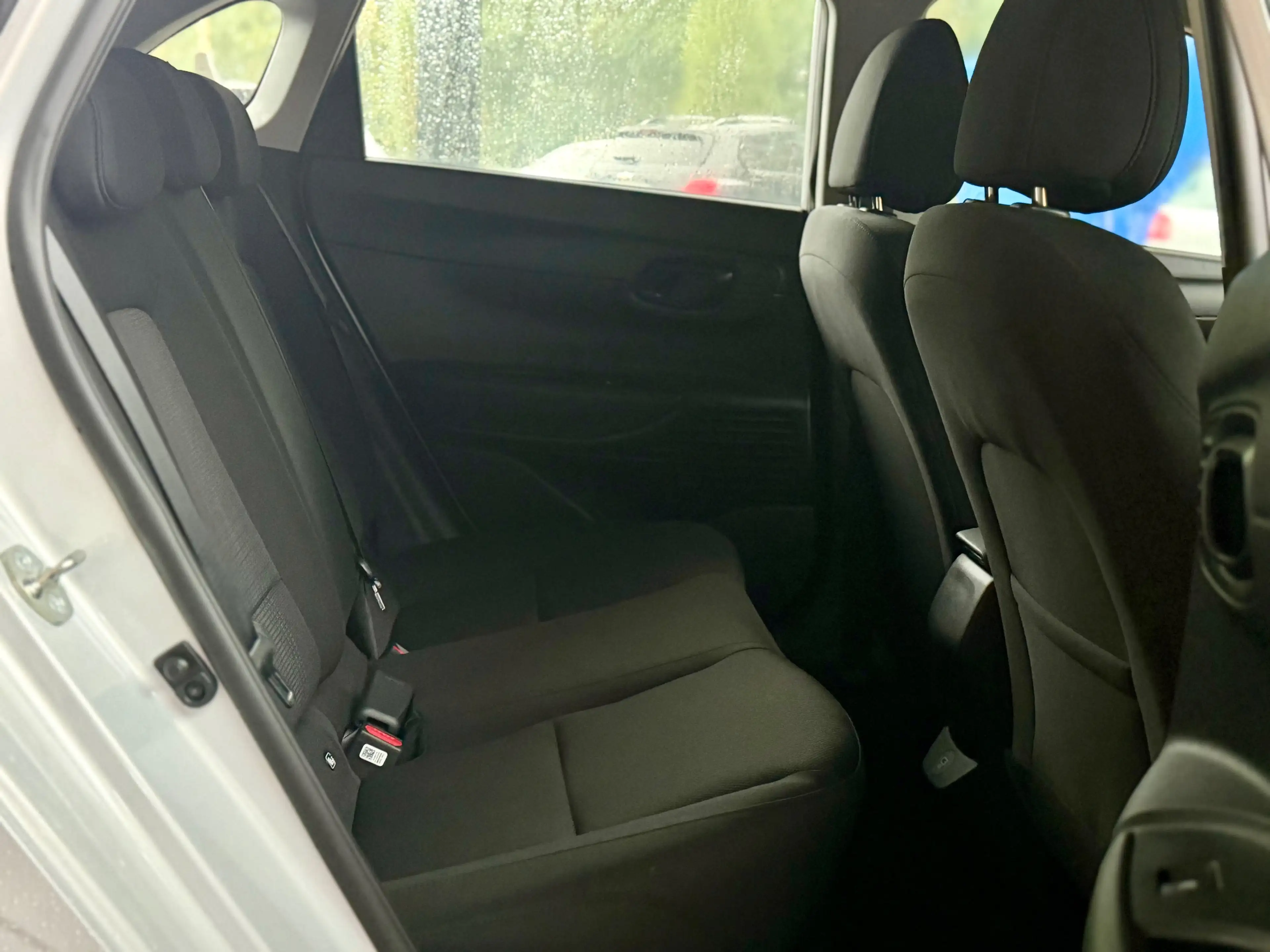 Hyundai i20 Select Automatik/Tageszulassung/5 Jahre Hersteller Garantie/Navi/Kamera/Sitzheizung/Digital-Tacho — photo 11