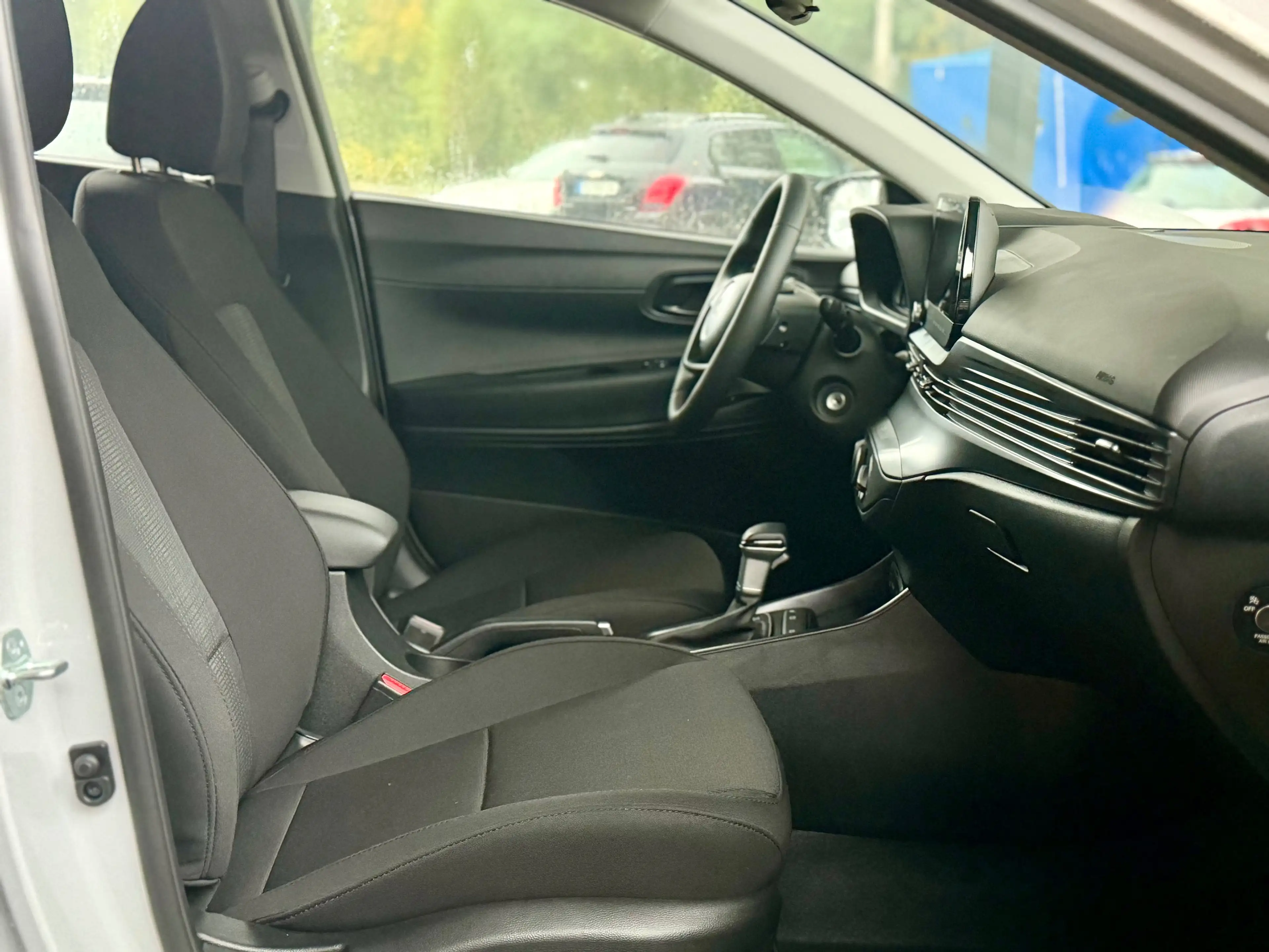 Hyundai i20 Select Automatik/Tageszulassung/5 Jahre Hersteller Garantie/Navi/Kamera/Sitzheizung/Digital-Tacho — photo 12