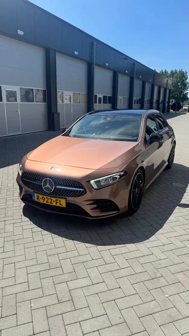 Mercedes-Benz A 180 AMG Line Bruin - 1