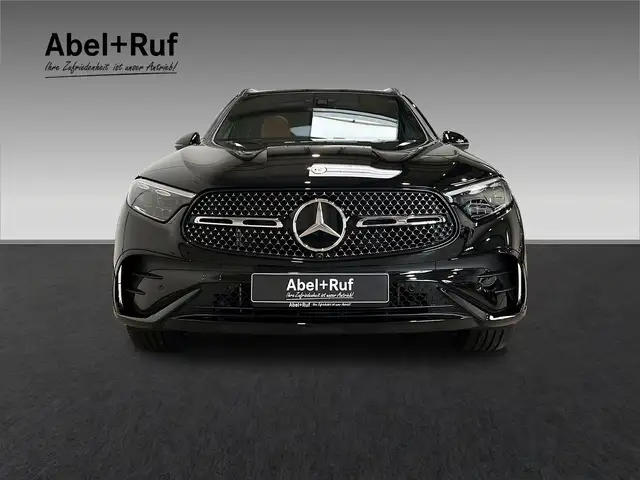 Mercedes-Benz 450 view 2