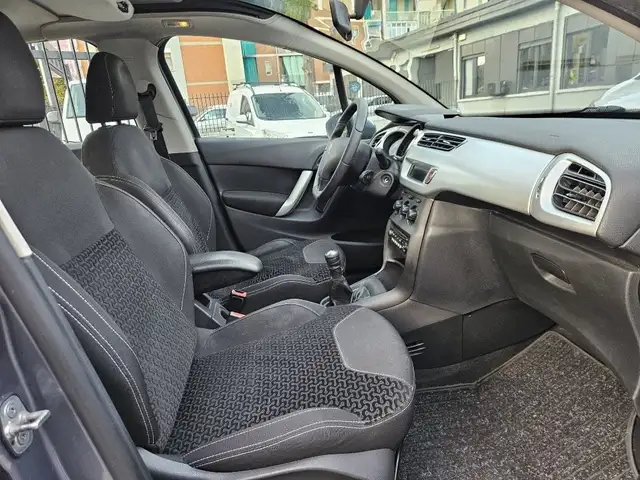 Citroen C3 view 11
