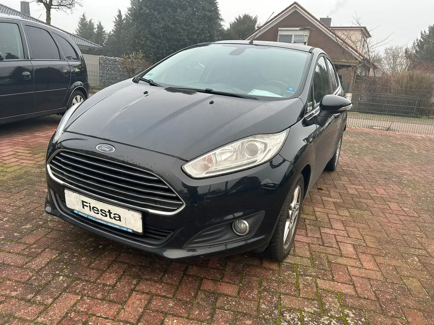 Ford Fiesta Titanium Schwarz - 1