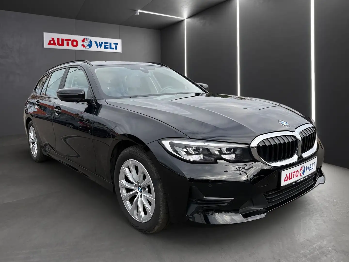 BMW 318 d Advantage Touring, LED, DAB, 3 Zonen, SHZ Schwarz - 2