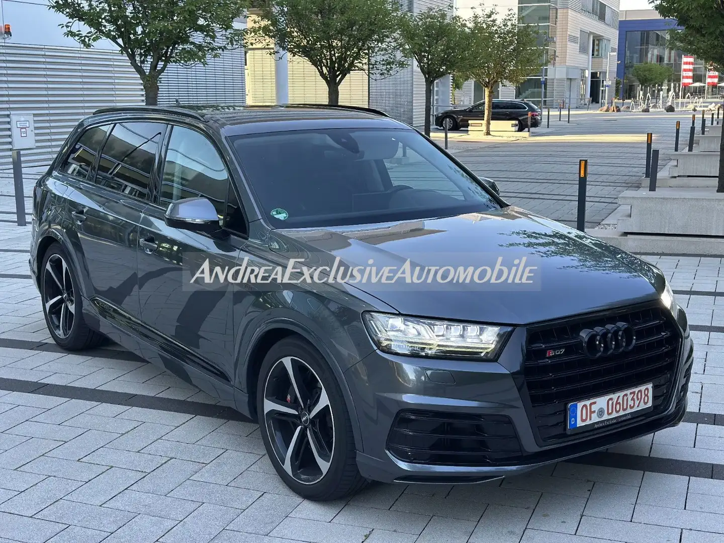 Audi SQ7 4.0 TDI Quattro  Matrix Sitzkühlung Grau - 2