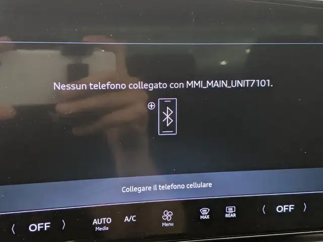 Audi A6 view 12