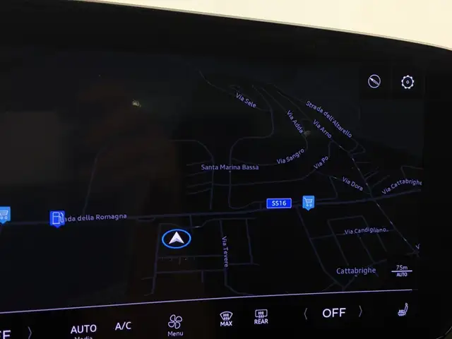 Audi A6 view 11