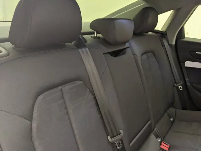 Audi A6 view 8