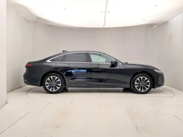 Audi A6 view 3
