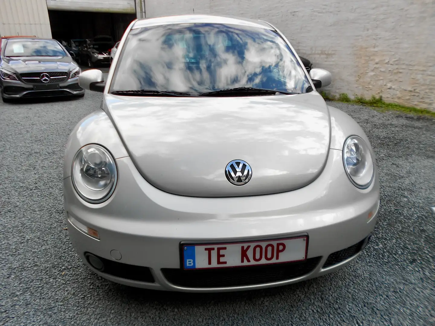 Volkswagen New Beetle 1.6i  FREESTYLE - EDITION Grau - 2