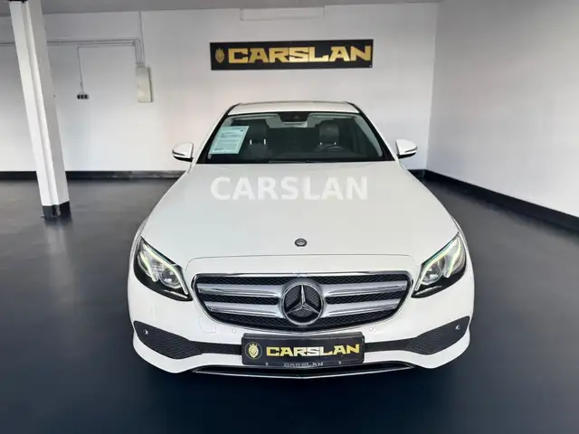 Mercedes-Benz E-Class view 3