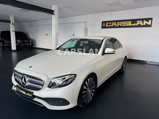 Mercedes-Benz E-Class view 4