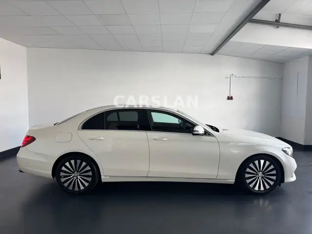 Mercedes-Benz E-Class view 8