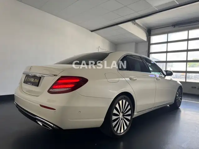 Mercedes-Benz E-Class view 15